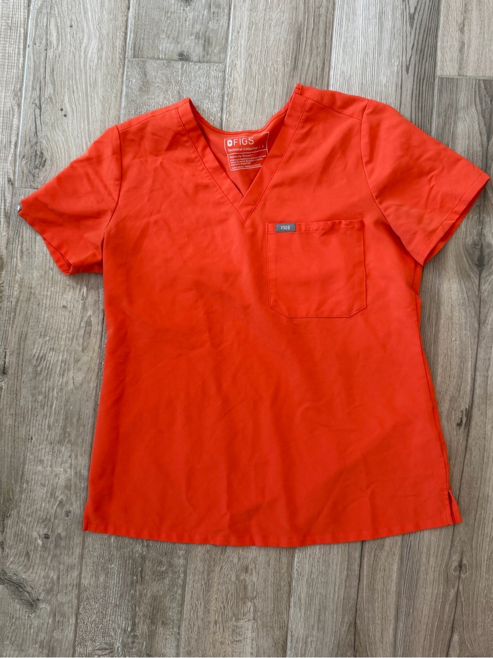 FIGS Women’s Classic Scrub Top